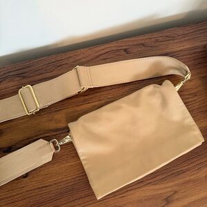 ASOS DESIGN beige leather multi gusset cross body bag with wide strap